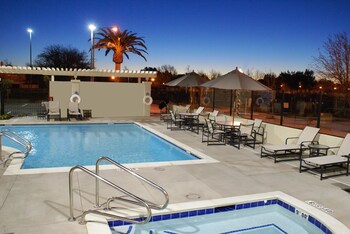 Hampton Inn & Suites Suisun City Waterfront,Solano County>>Fairfield,3 star