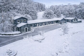 lakelyn lodge