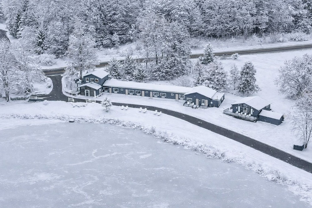 lakelyn lodge