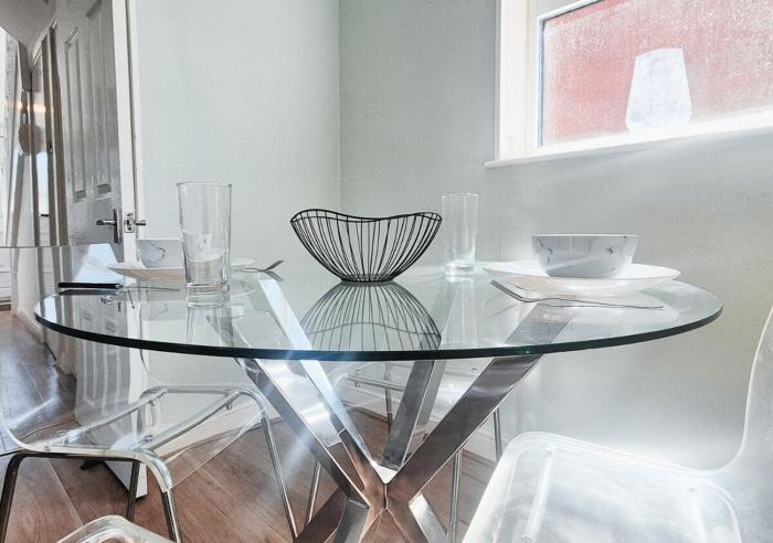 cosy 2br house on quiet street