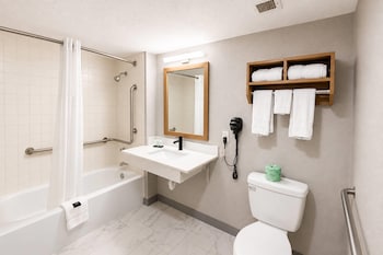 super 8 by wyndham nacogdoches near university