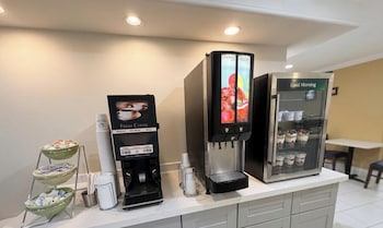 super 8 by wyndham nacogdoches near university