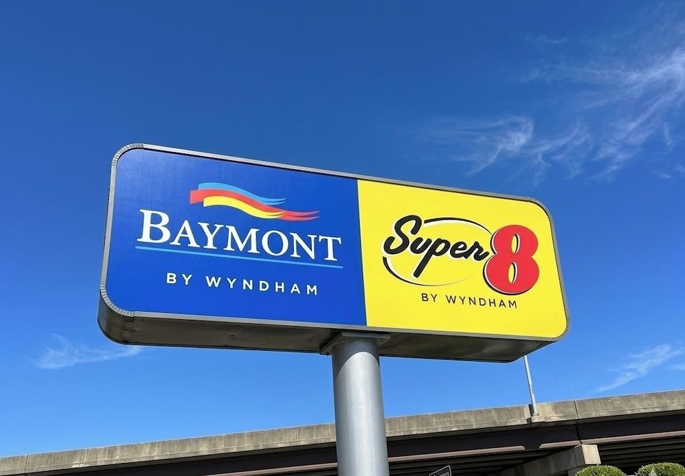 super 8 by wyndham nacogdoches near university