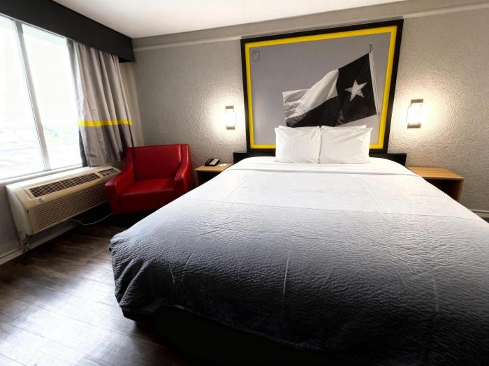 super 8 by wyndham nacogdoches near university