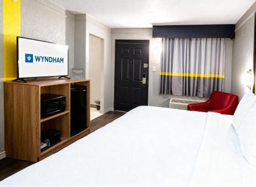 super 8 by wyndham nacogdoches near university