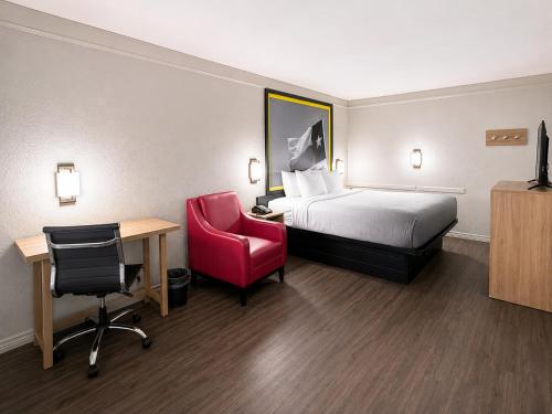 super 8 by wyndham nacogdoches near university