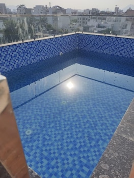 Hotel Lake Heart,,3 star