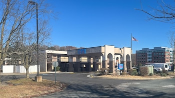 studio 6 stafford va quantico