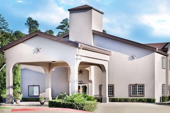 hotel piney woods