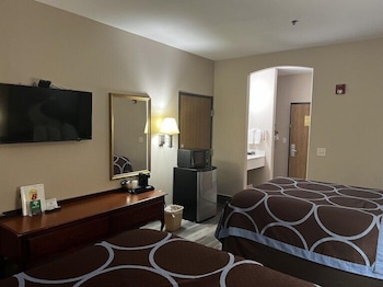 hotel piney woods