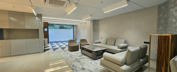 twenty three urban suites