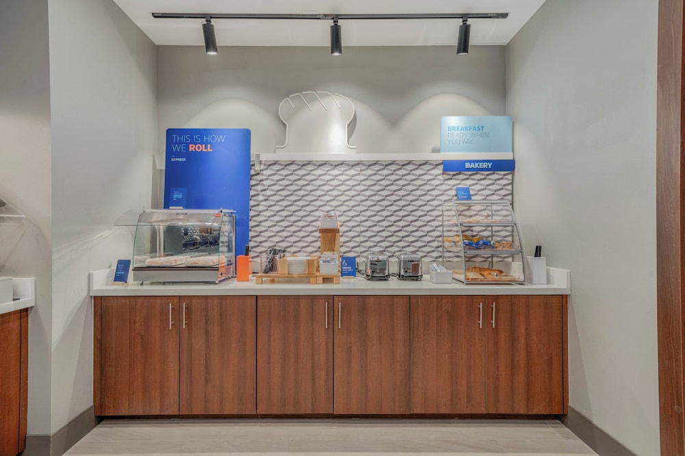 holiday inn express tyler south university area by ihg
