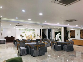 hotel kingston house lucknow