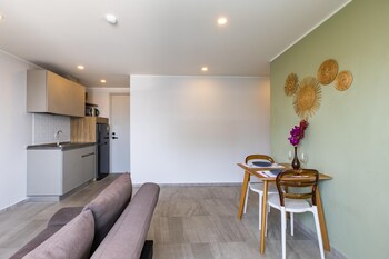 cozy apt 1br t3 635