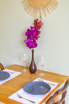 cozy apt 1br t3 635