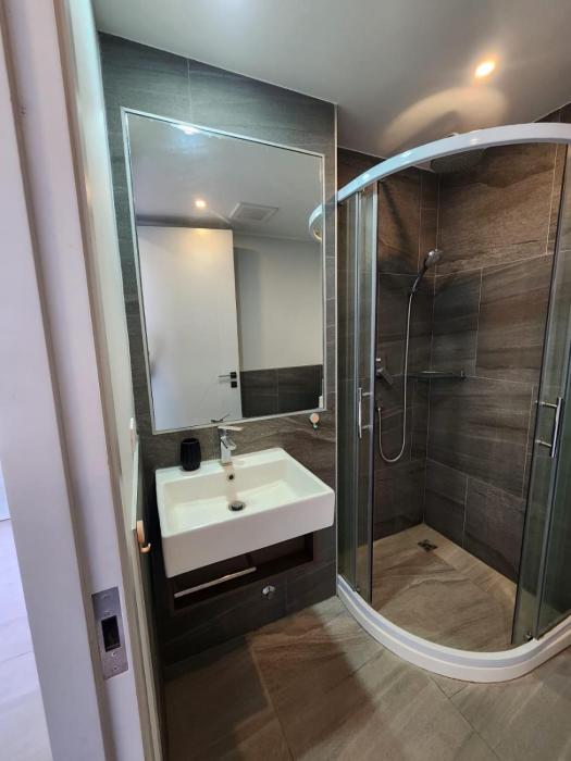 cozy apt 1br t3 635
