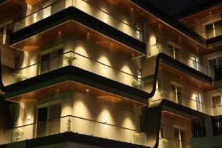 royal raven hotel and banquet