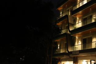 royal raven hotel and banquet