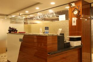 royal raven hotel and banquet