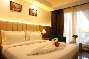 royal raven hotel and banquet