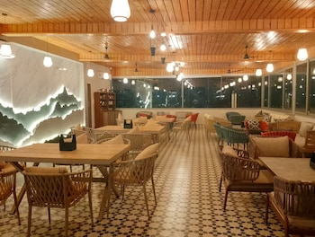 hotel mountain paradise