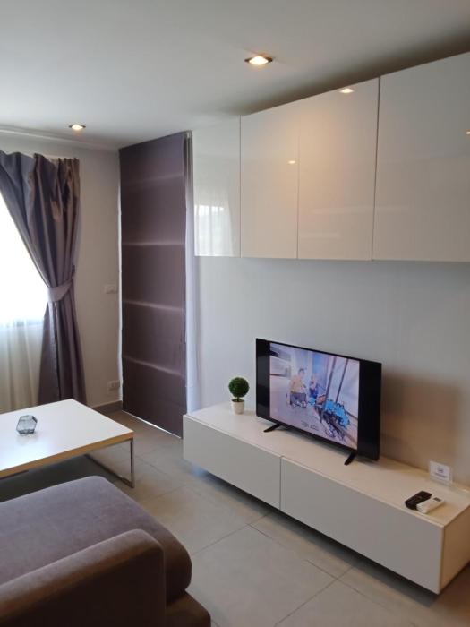 well located condo 1 br t1 nv 203