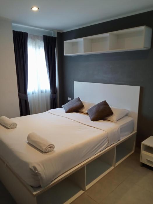 well located condo 1 br t1 nv 203