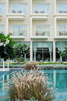 golden sands by the bay resorts