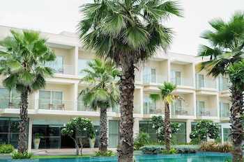 golden sands by the bay resorts