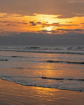 golden sands by the bay resorts