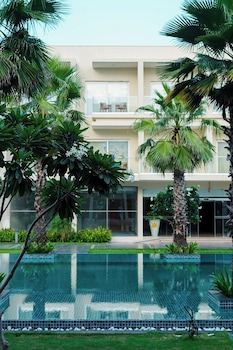 golden sands by the bay resorts