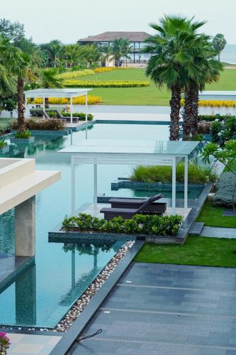 golden sands by the bay resorts