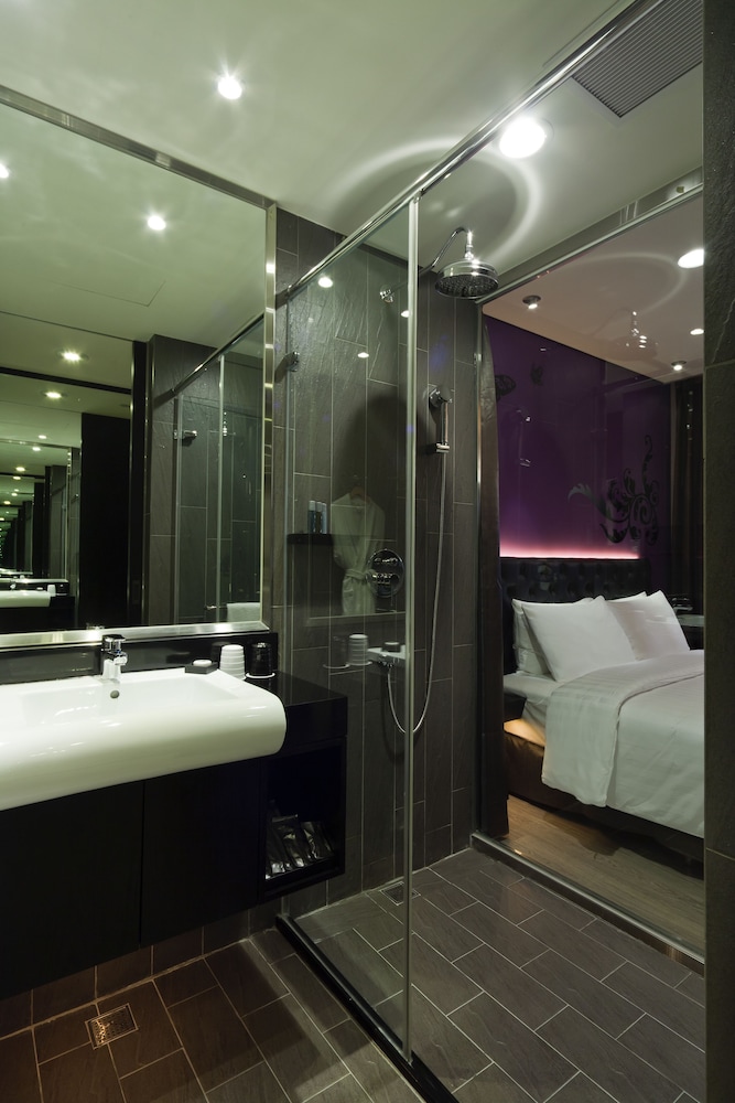 fx hotel taipei nanjing east road branch