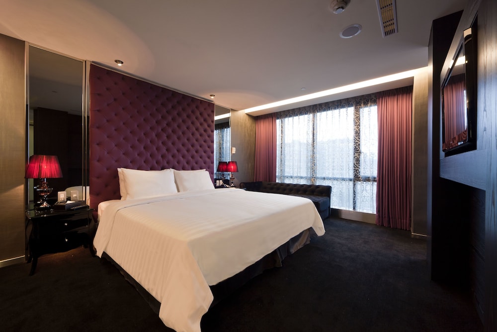 fx hotel taipei nanjing east road branch