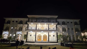 evergreen resort and spa the lychee