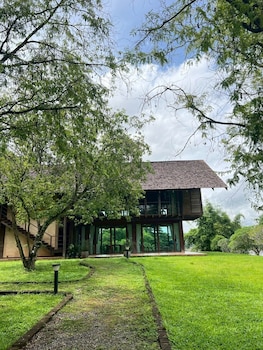 nachan the antique courtyard