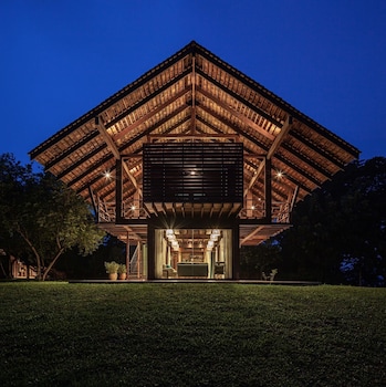 nachan the antique courtyard