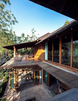 nachan the antique courtyard