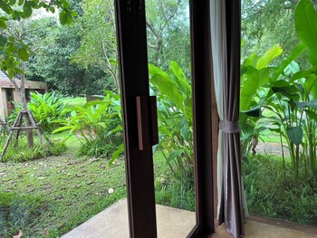 nachan the antique courtyard