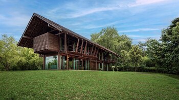 nachan the antique courtyard