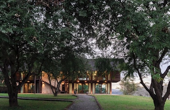 nachan the antique courtyard