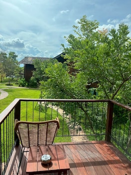 nachan the antique courtyard