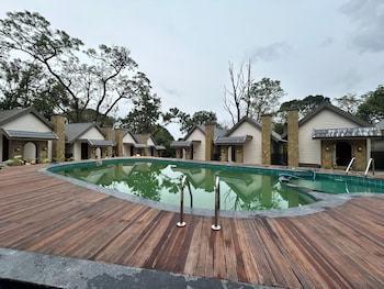 Cherryloft Luxury Resort,,3 star