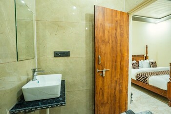 Hotel Ganga Wild Desert Safari,,2 star