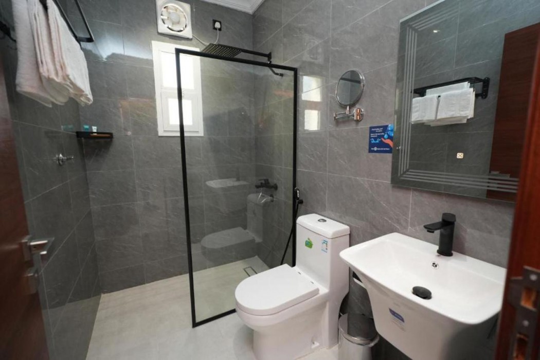 the s square airport hotel