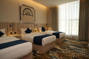 the s square airport hotel