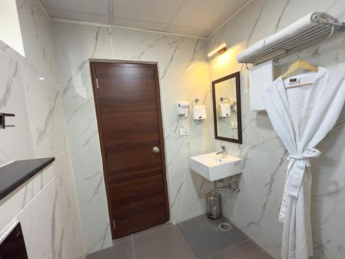 hotel maritan hitech city hyderabad