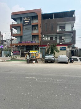 Hotel Green Lotus,,2 star