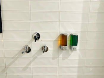 hotel airport residency