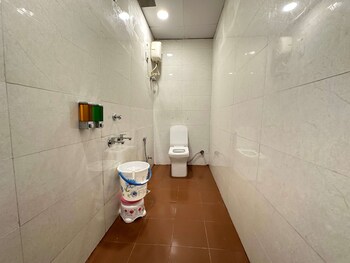 hotel airport residency